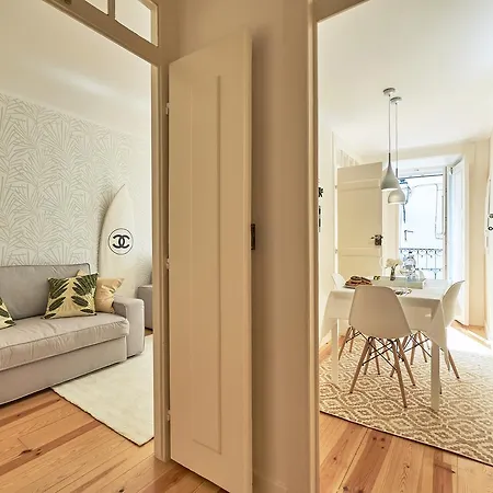 Luxury Bairro Alto 5 *